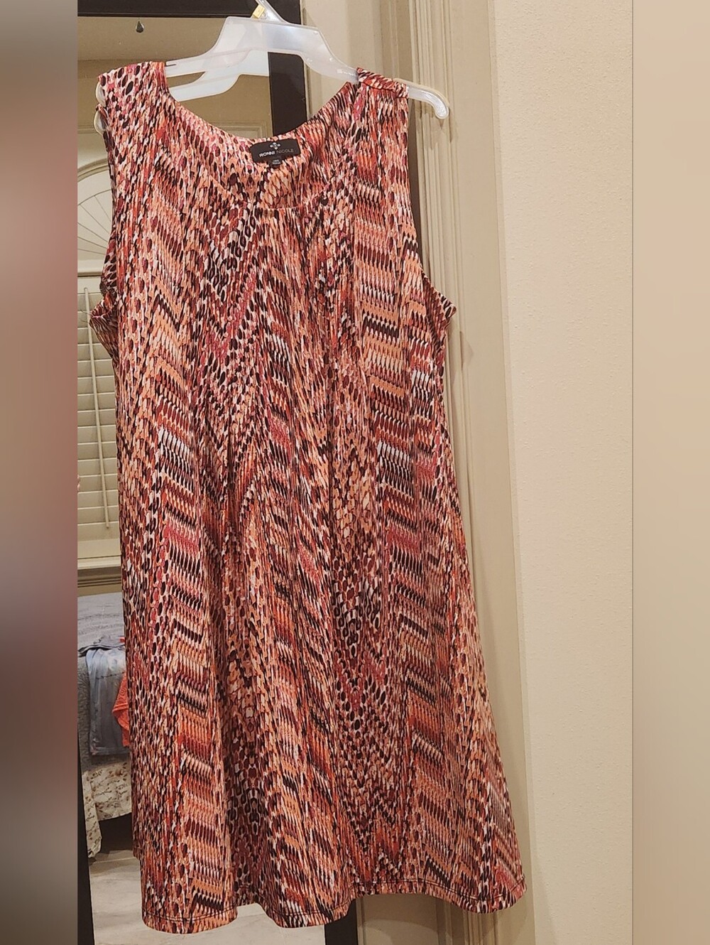 Ronni Nicole Sleeveless Maxi Dress in Rust Multi-Print